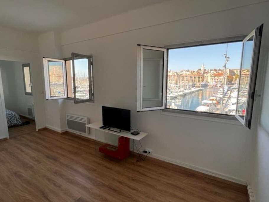 Апартаменты T4 Marseille Vue Imprenable Sur Vieux Port Экстерьер фото